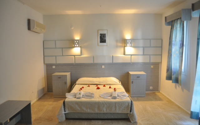 Club Mackarel Hotel