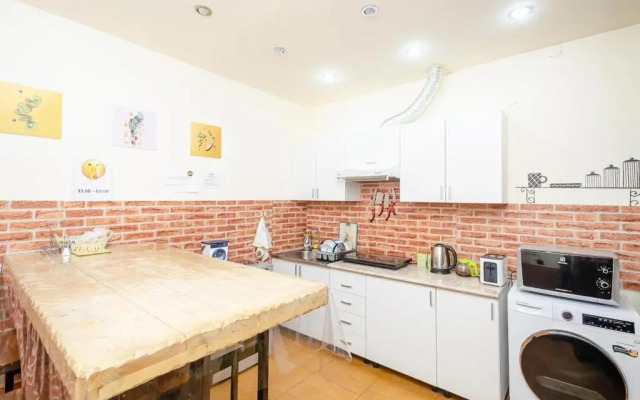Areva Hostel & Apartment