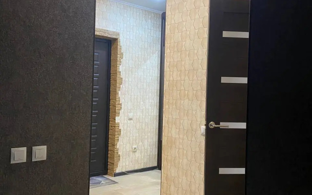 Na Levoberezhye Flat