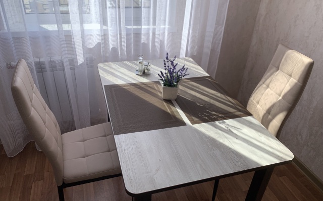 Na prospekte Deriglazova 51 Flat