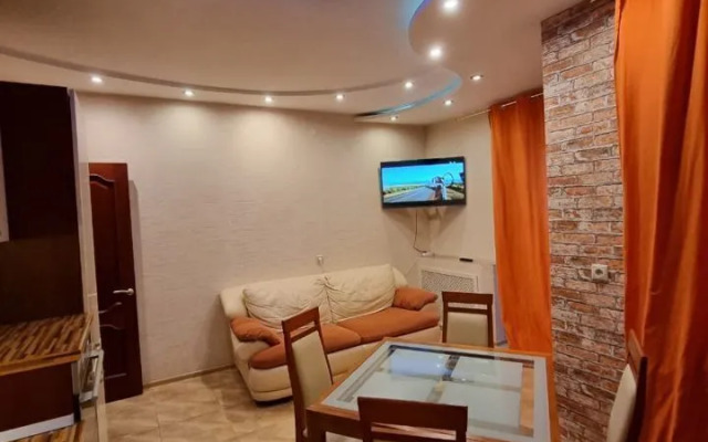 Na Ul. Staronikitskaya 105A Flat