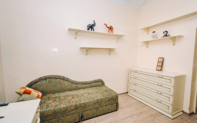 Apartments Trekhkomnatnye Apartamenty