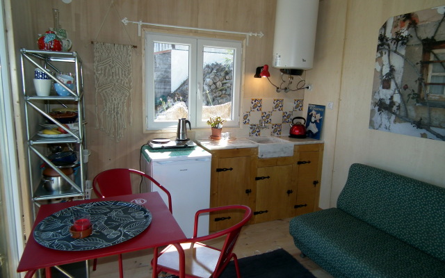 Da Silva Bike & Surf Camp Guest house