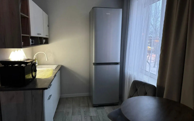 Tryokhkomnatnaya Flat