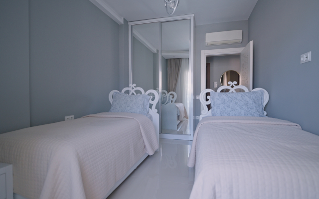 Na Pervoy Linii Morya Yekta Queen Apartments