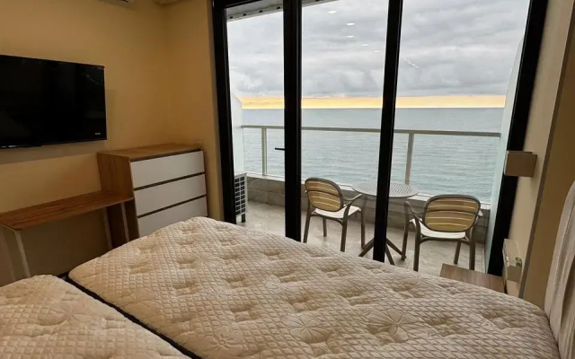 Apartamenty na plaze s vidom na more Bambo Bic Cihisdziri