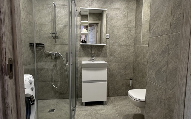 817 Na Prospekte Vitebskiy 99str1/1 Apartments
