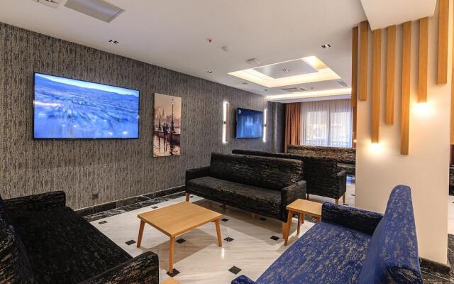 Demiray Hotel