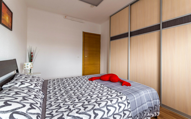 Апартаменты На Стачек 4