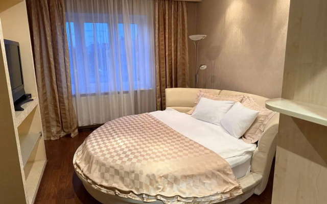 Апартаменты Трёхкомнатные на Римской