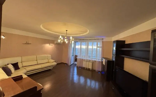 V Rayone Goroda Verkhnie Pechery Flat