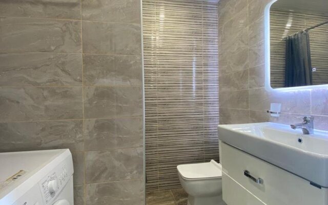 Sovremennaya Kvartira S Vidom Na More Flat 2