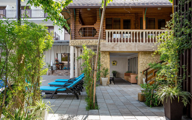 Laura Sochi Guest House