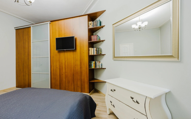 Апартаменты SpbStay с тремя спальнями на Рубинштейна 25