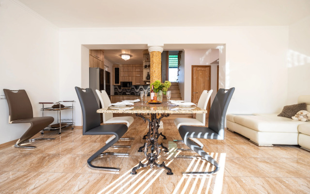 Chastnyij dom LovelyHome39 u morya v Baltijske Private house