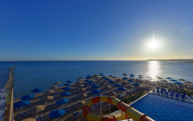 Отель Bellagio Beach Resort & Spa