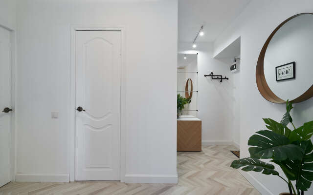 Dlya 4kh S Parkovkoy Vo Dvore Apartments