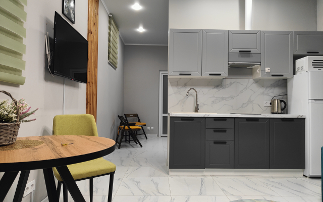 Stilnye S Otdelnym Vhodom Apartments