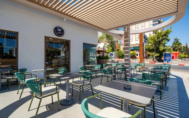 Awen Hotel Lara