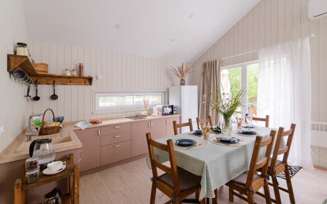 Simple Life Home 361 Private House