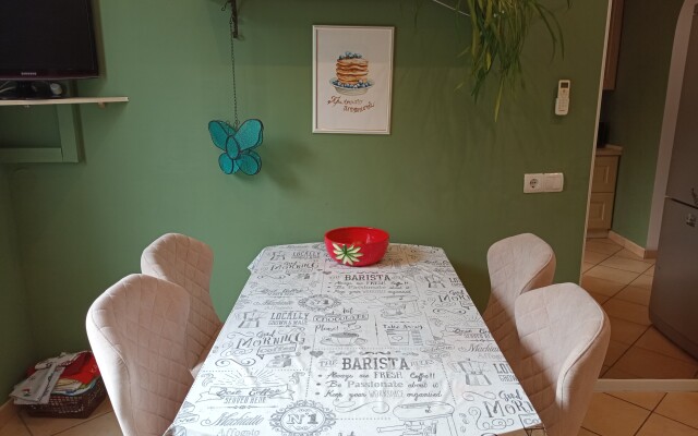 Квартира Красная 8