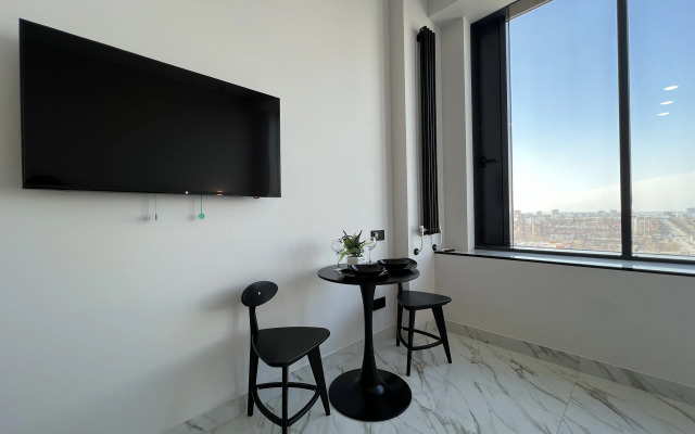 Ot Elitkhaus24 V Samom Vysokom Zdanii Status Apartments
