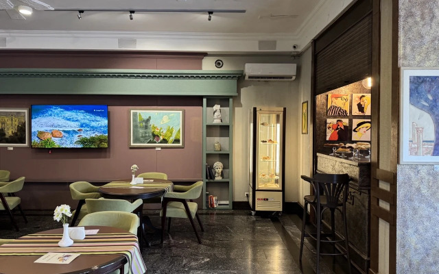 Арт-Отель Украина