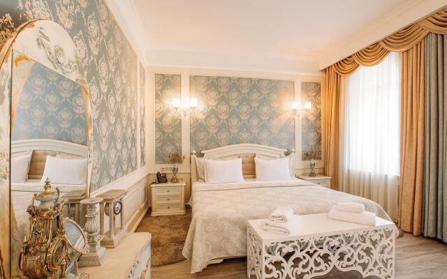 Aivani Hotel