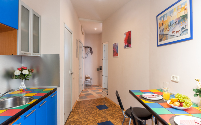 Gm Trekhkomnatnaya V 2kh Shagakh Ot Kremlya Apartments