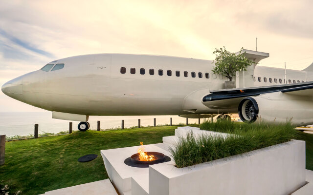 Private Jet Villa