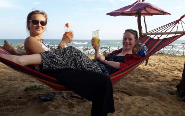 Yala Waves Beach  Resort Hotel