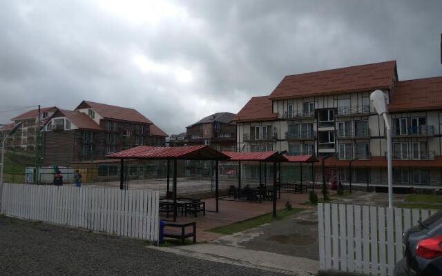 Private In Mgzavrebi Apartments