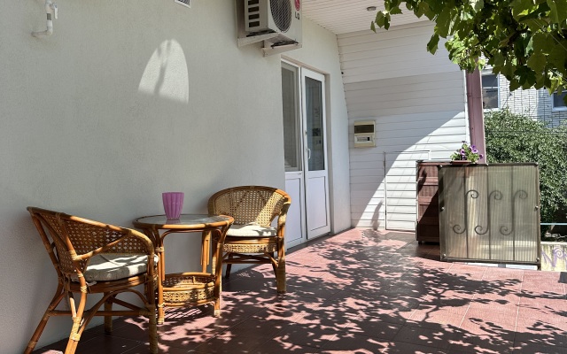 Fly Guest House