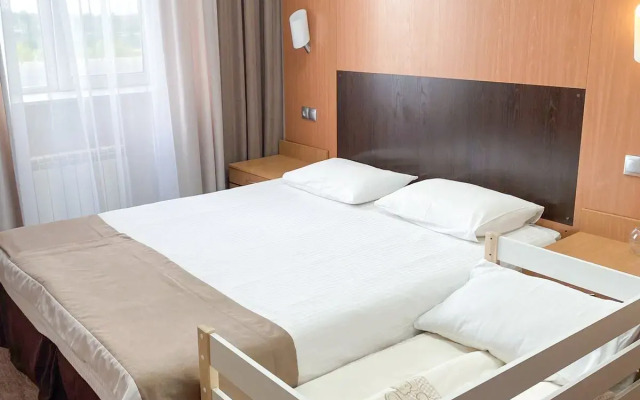 12 Futov Hotel