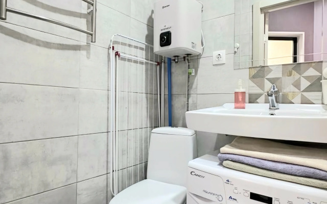 Studiya v Tsentre na Fontanke dlya Troikh Flat
