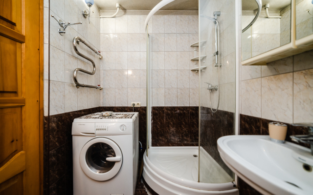 na Ulitse Novaya Bashilovka 4 Flat