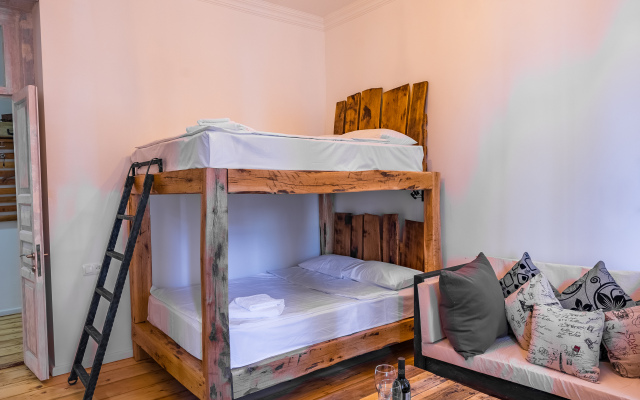 HB Apartments Vasil Petriashvili Apartments