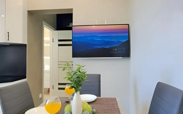 Apartaments v Zhk Metropol s Krasivym Vidom na Gory