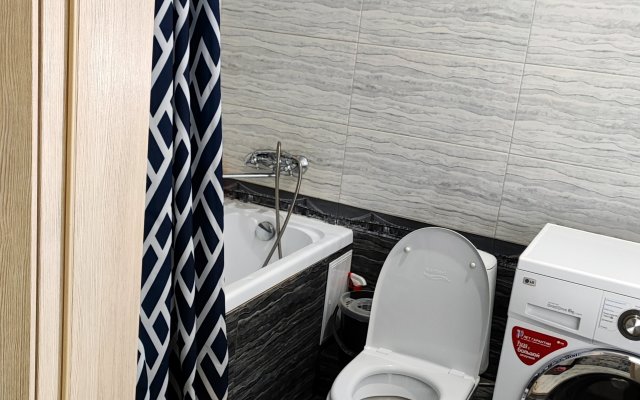 Apartamenty na 30 Etaze s Vidom na Volgu i Gorod