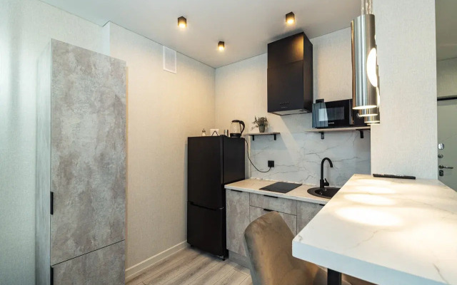 Studiya Na 16 Etazhe (653) Flat