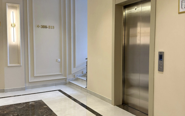 Hotel Emily Grand Palace