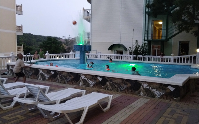 Mariya Hotel