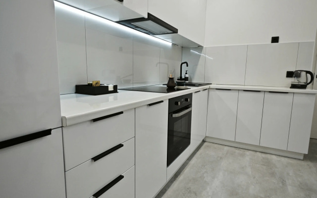 Warm White Flat