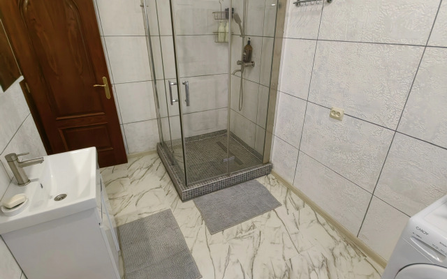 U Ozera Private House