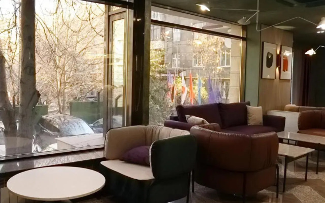 Kazzhol Hotel