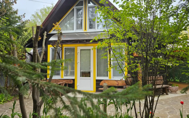 Uyutny "Zhivitsa" Private House