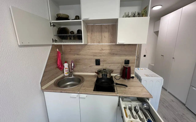 Апартаменты на улице Мельникайте 83