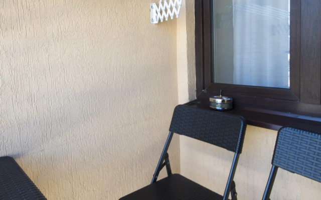 167 Stilnaya Studiya S Vidom Na Gory Flat