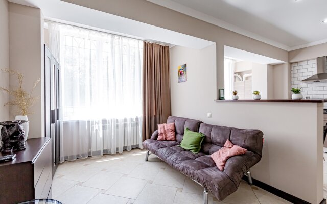 Апартаменты Маргаритка Ирины Савельевой У входа в парк Рядом с долиной роз