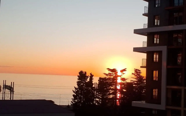 S Dizaynerskim Remontom I Vidom Na More Flat